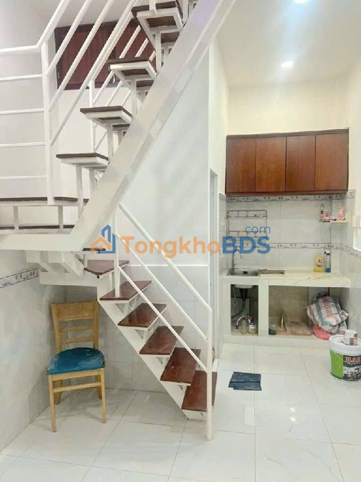 Bán Nhà 2 Tầng Đường Lâm Văn Bền, Quận 7 - 37m², 2PN, Giá 2.3 Tỷ