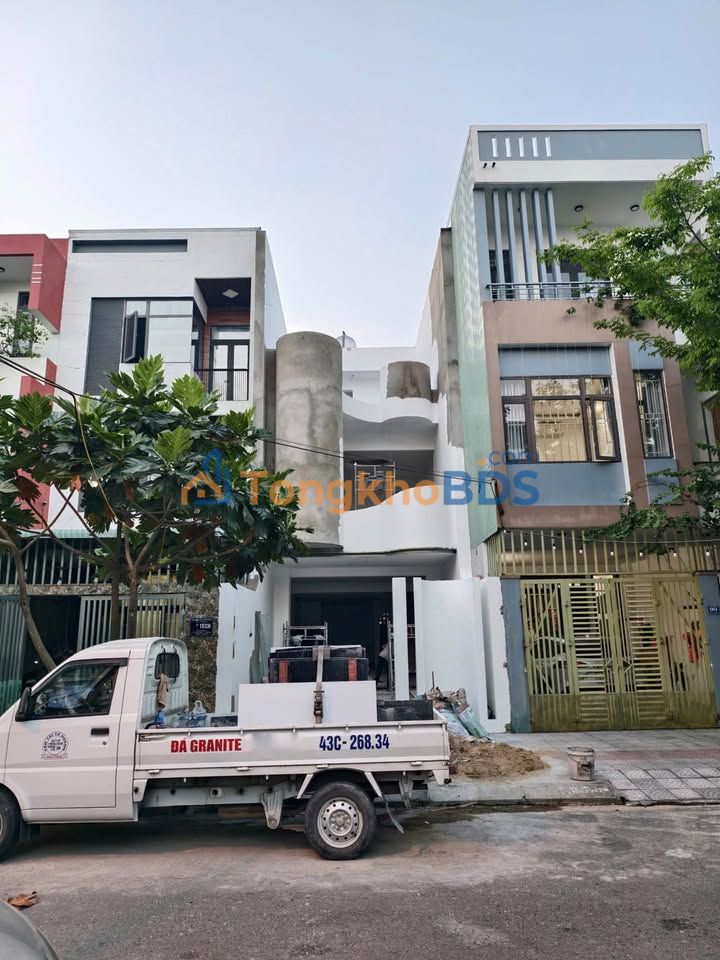 Nhà Đẹp Hòa Xuân 100m² - Sẵn Sàng Dọn Vào Ở Ngay - Giá 9 Tỷ