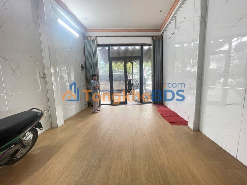 Mặt bằng Nguyễn Hữu Thọ 40m² 8 triệu - Mặt tiền kinh doanh