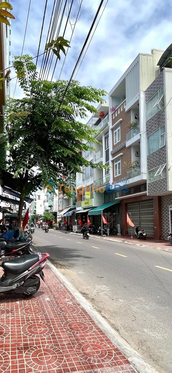 Nhà Mặt Tiền Hoàng Văn Thụ, Quy Nhơn - 99m², 3.5 Tầng - Sổ Đỏ Chính Chủ