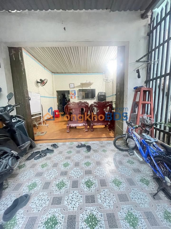 Nhà Cấp 4 Dĩ An 60m² - Sổ Hồng Chính Chủ, Giá 1.99 Tỷ