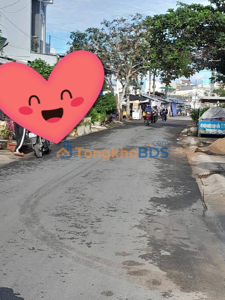 Đất Nền Mặt Tiền Bệnh Viện Cũ, Phú Lộc, Sóc Trăng - 240m² Thổ Cư