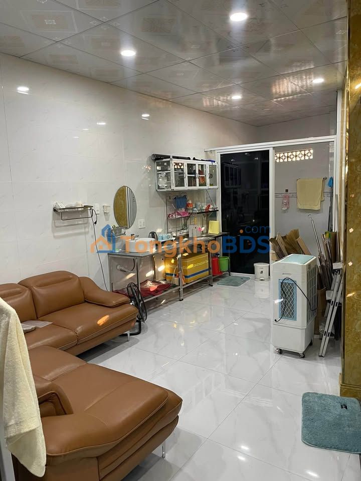 Nhà phố Văn Đồng Nha Trang 12tr - Mặt tiền kinh doanh