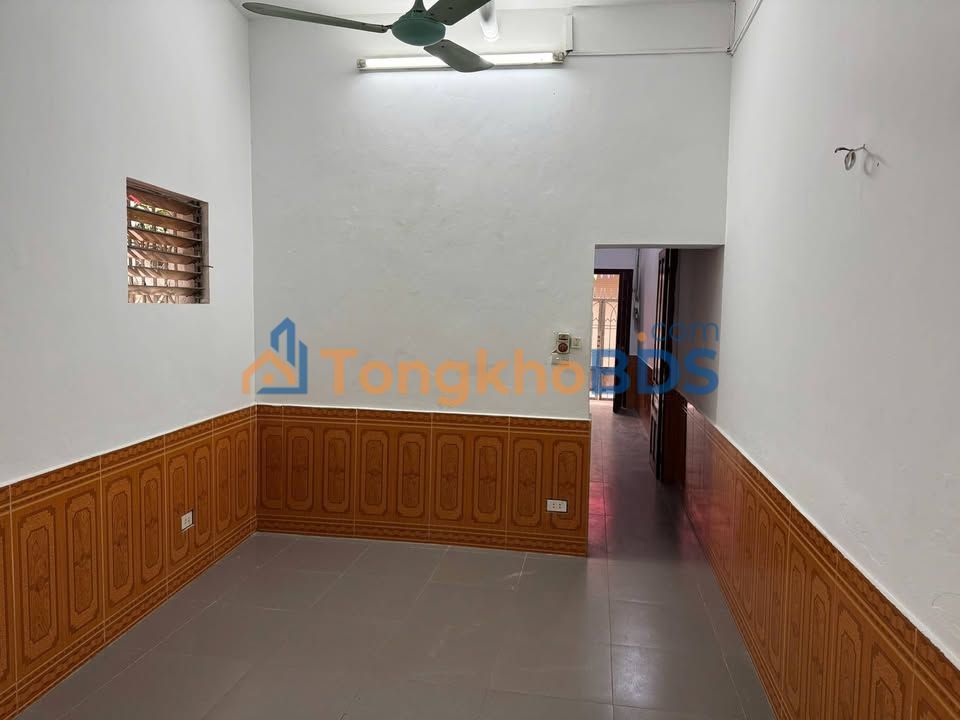 Nhà Nguyên Căn 183m² Hoàng Hoa Thám, 3 Tầng Giá 12 Triệu - Sẵn Sàng Ở Ngay