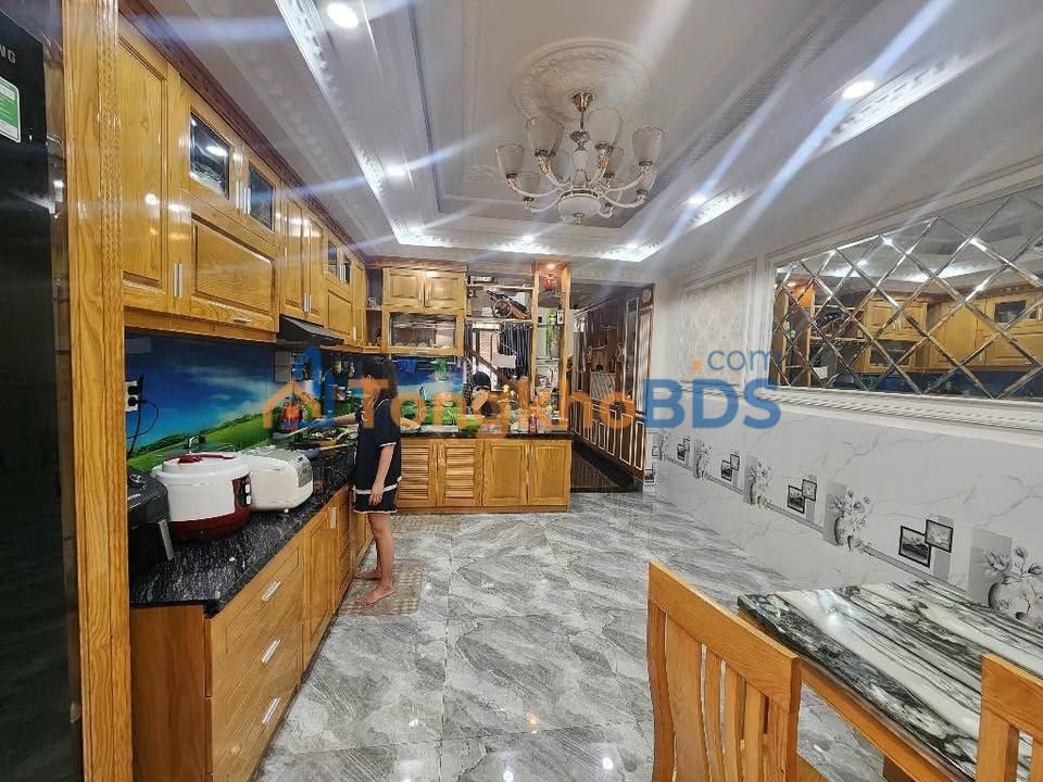 Nhà Mặt Tiền TCH 17, Bình Tân - 85m², 5 Tầng, Xe Hơi, Tặng Full Nội Thất Cao Cấp