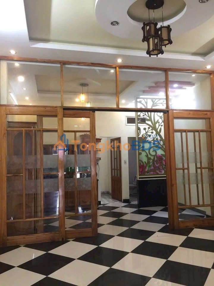 Nhà phố CMT8 Khuê Trung 100m² 10 tỷ - Mặt tiền kinh doanh