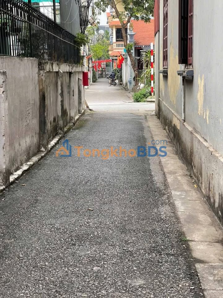 Nhà cấp 4 Giang Biên 30m² 5.95 tỷ - Ôtô vào tận nhà