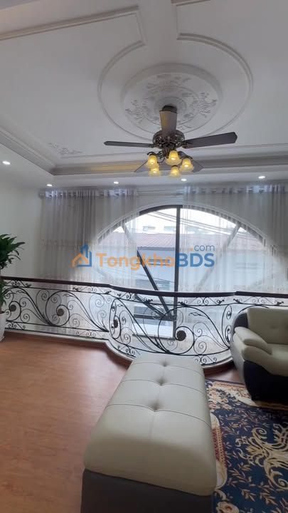 Nhà Lô Góc 6 Tầng Thang Máy 50m² Sài Đồng, Long Biên - Giá Tốt