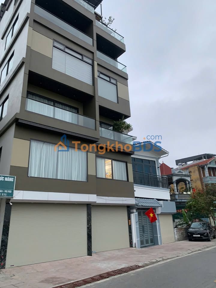 Nhà phố Long Biên 70m² giá 27 tỷ - Ô tô tránh