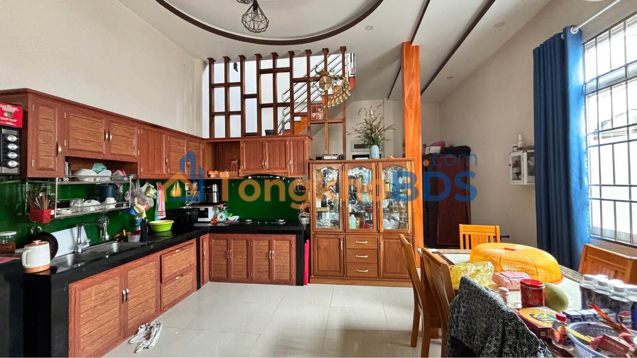 Nhà Mặt Tiền Chợ Hà Giang, Đức Trọng - 100m², 3PN, Sổ Hồng, Giá 3.25 Tỷ