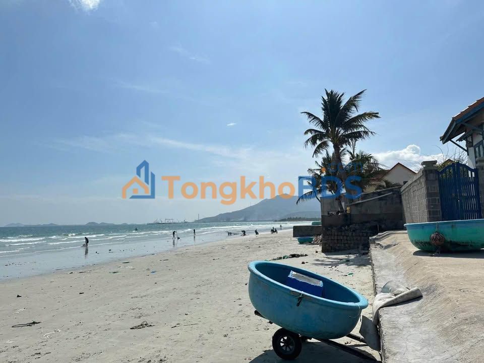 Nhà cấp 4 148m² cách biển Dốc Lết 40m - Giá 2.4 tỷ