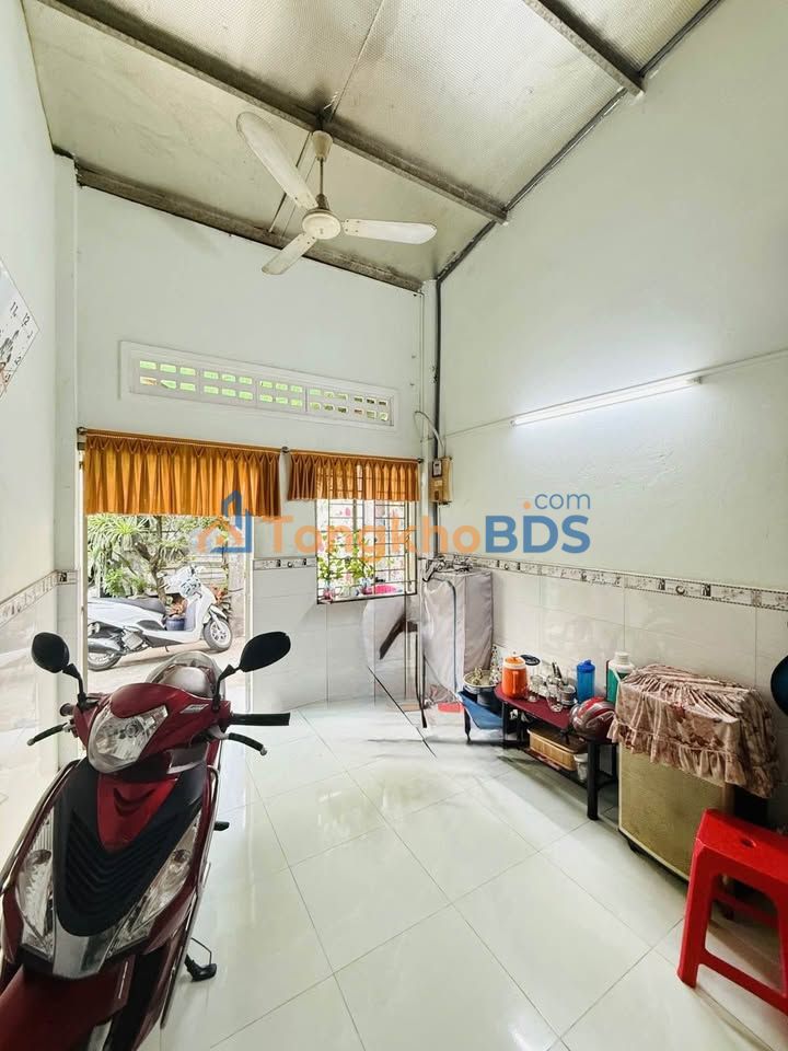 Nhà Tây Thạnh, Tân Phú 31m² Sổ Hồng Vuông Vức - Giá 3.2 Tỷ
