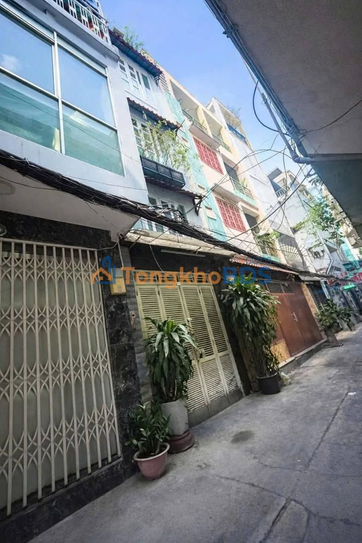 Nhà Vườn Chuối P4 Q3 20m² 5.59 tỷ - Ô tô vào tận nhà