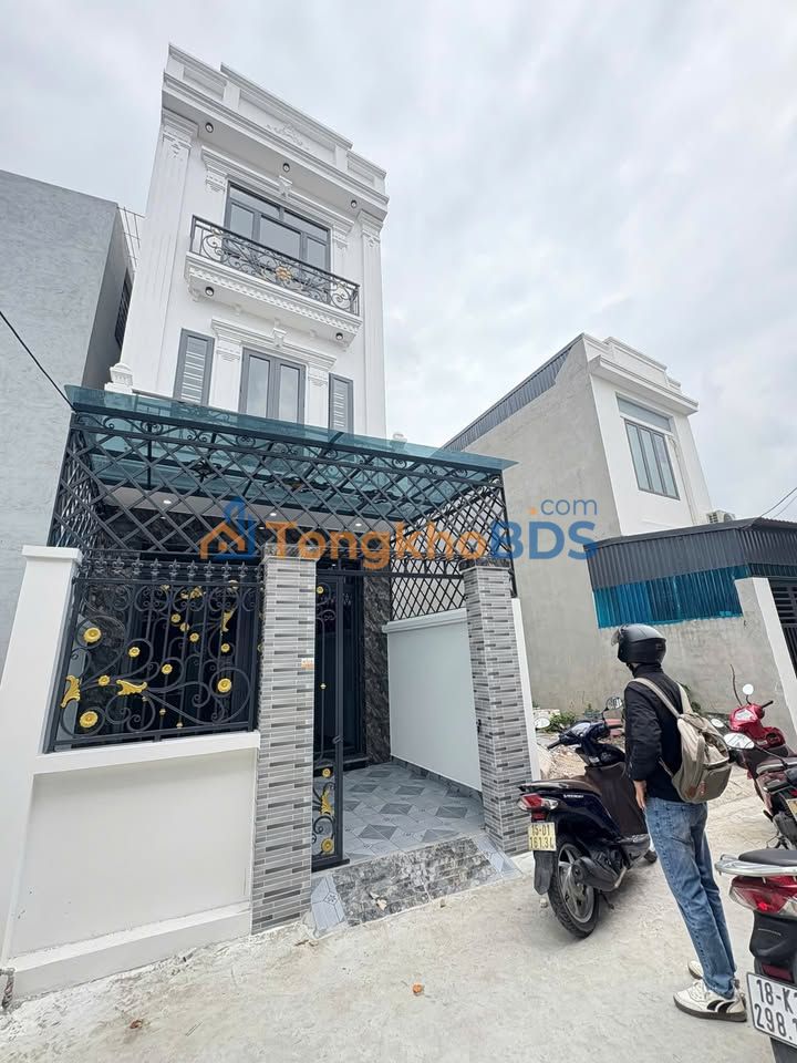 Nhà 3 Tầng Sân Cổng 60m² Gần Cầu Kiến An - Đào Yêu, Hải Phòng