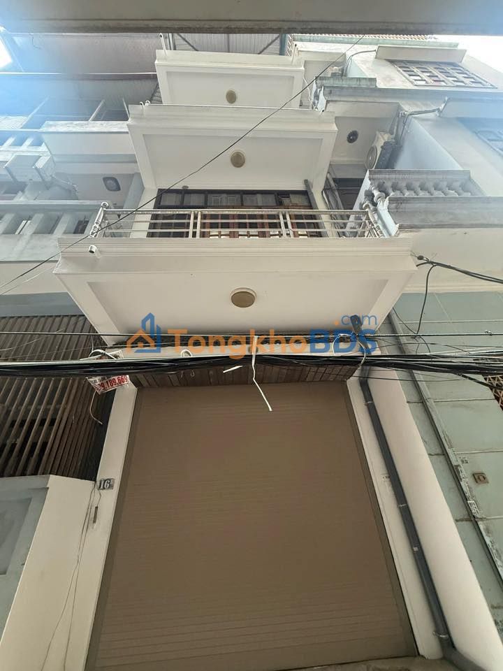 Cho thuê nhà 50m² Nguyễn Khánh Toàn, Cầu Giấy - 7PN Full Nội thất