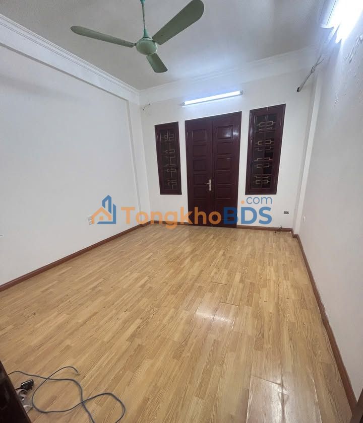 Nhà nguyên căn Mễ Trì Thượng 55m² 15tr - Sẵn sàng ở