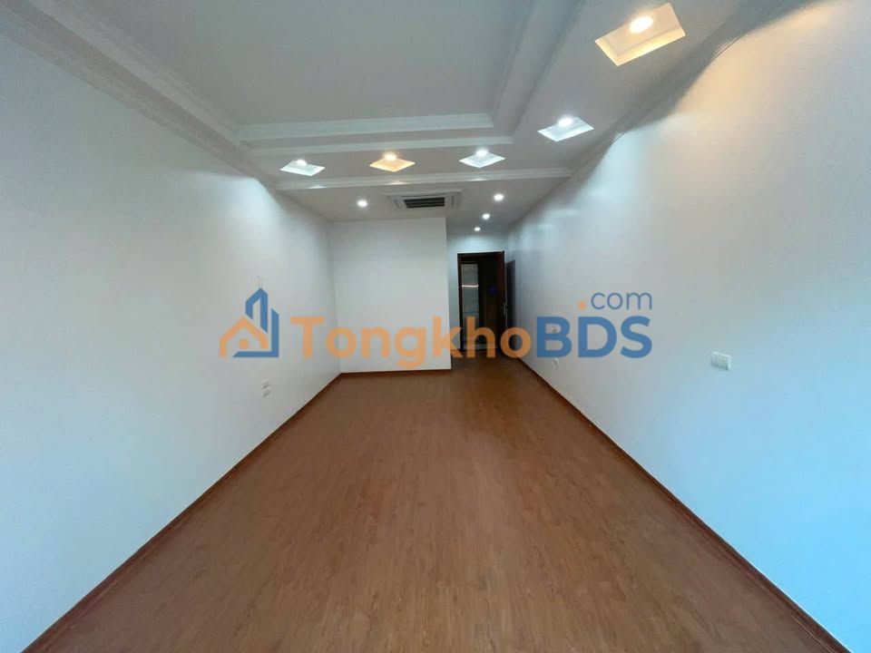 Cho thuê nhà 3 tầng mặt phố Bờ Sông Sé, Hoàng Mai - 120m², Kinh doanh đa ngành