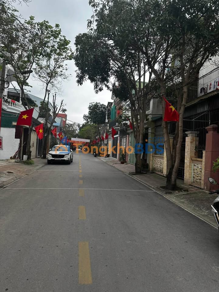 Nhà 2 tầng Phan Công Tích Vinh 102m² 7.6 tỷ - Ô tô vào tận nhà