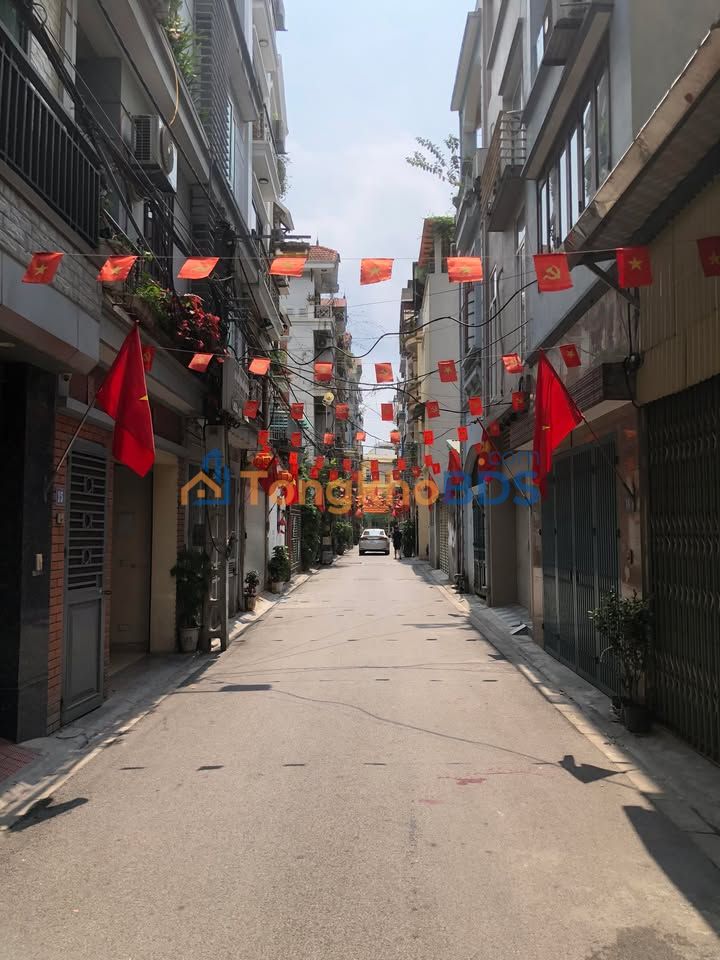 Nhà Phố Sài Đồng 210m² (42x5T) - Ngõ Rộng Tránh Xe - Trung Tâm Long Biên