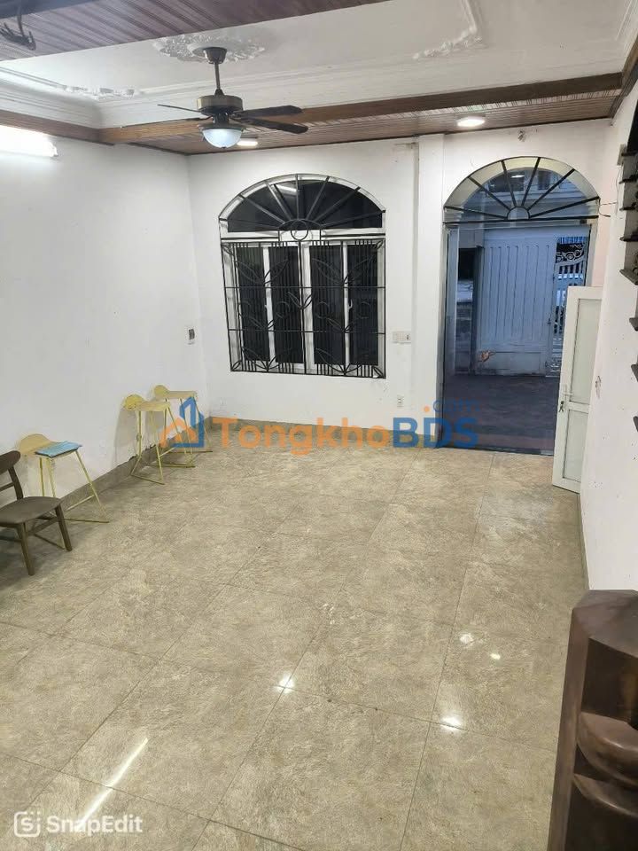 Nhà mặt tiền Nguyễn Tất Thành 100m² 6.5tr - Sẵn sàng ở ngay