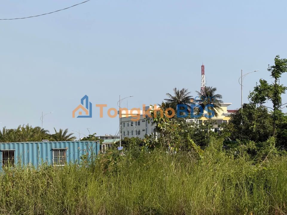 Đất nền Nguyễn Tất Thành 300m² 6 tỷ - Đường to ô tô