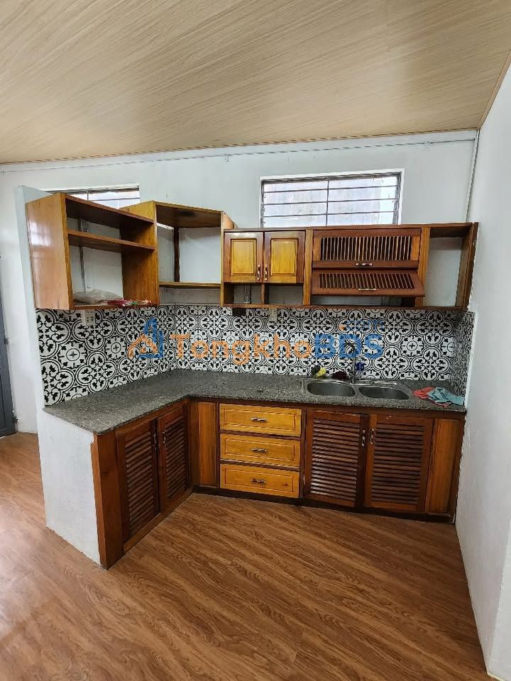 Nhà lô góc Trường Chinh 100m2 3 tỷ - Chính chủ bán