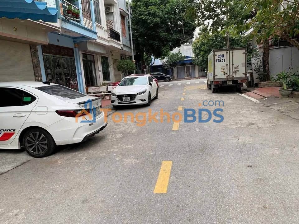 Nhà Phạm Ngũ Lão 64m² 3.5 Tầng - Gần Chợ Đêm, Kinh Doanh Tốt