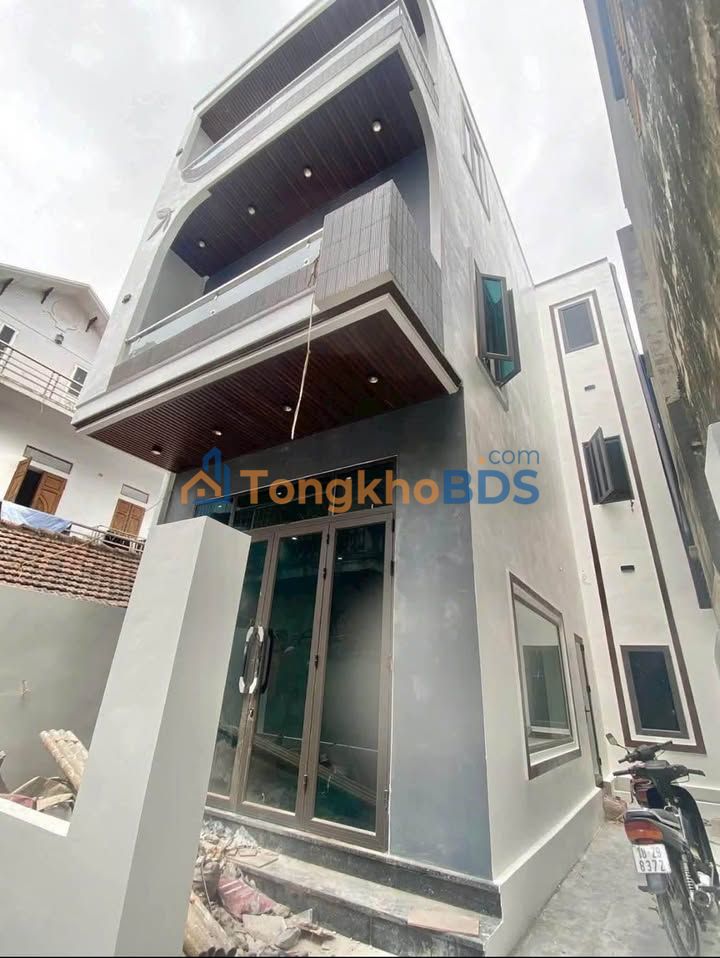 Nhà lô góc Trần Đăng Ninh 80m² 2.85 tỷ - Oto vao ngay