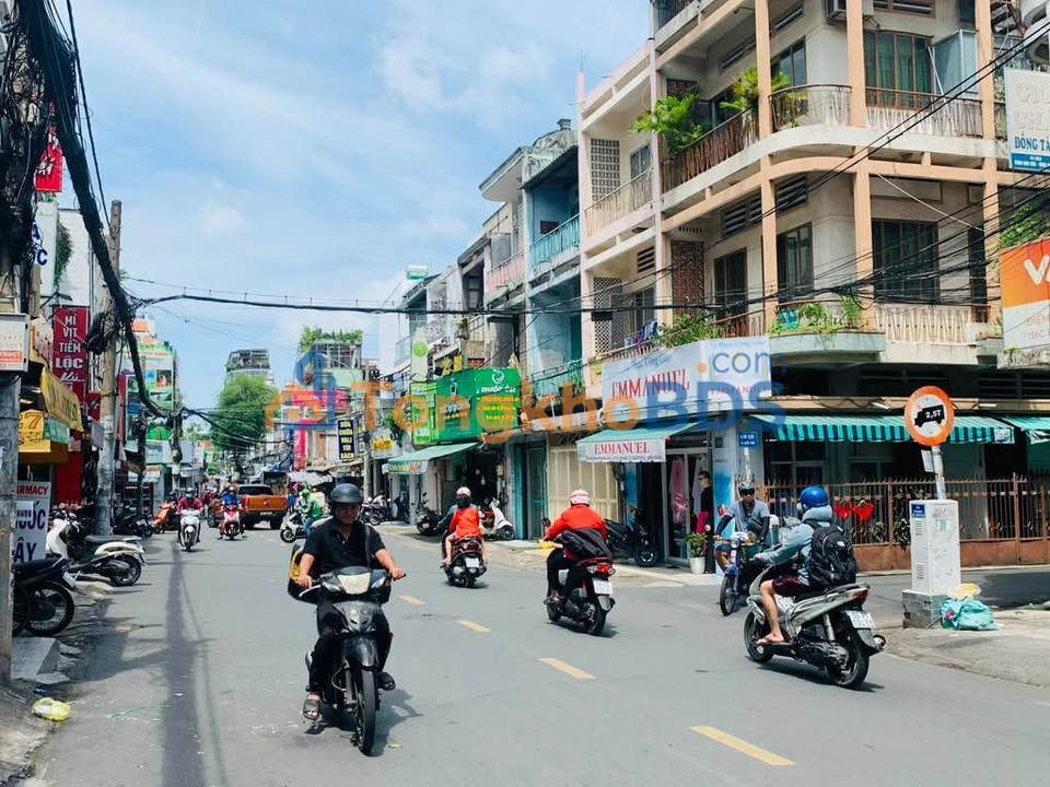 Nhà phố Đặng Văn Ngữ Phú Nhuận 111m² 27 tỷ - Ô tô vào tận nhà