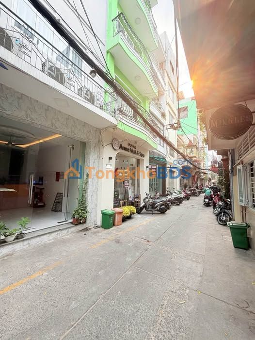 Nhà Phố Quận 1 - 44m² - Hẻm Ô Tô Thông Phố Bùi Viện - 11.9 Tỷ