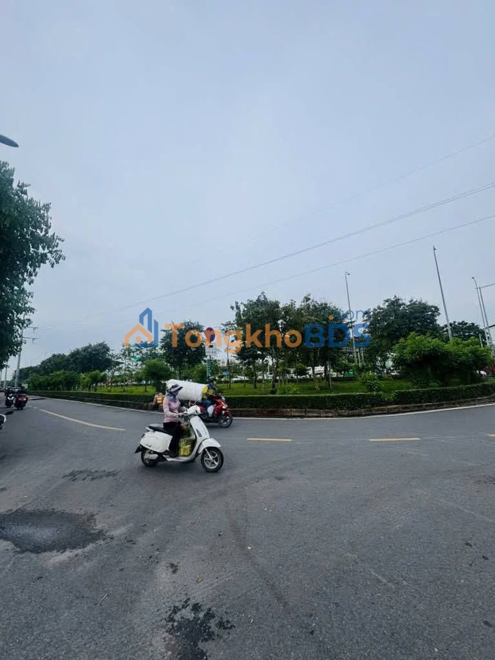 Đất nền Võ Văn Kiệt Bình Chánh 371m² 17 tỷ - Sổ đỏ chính chủ