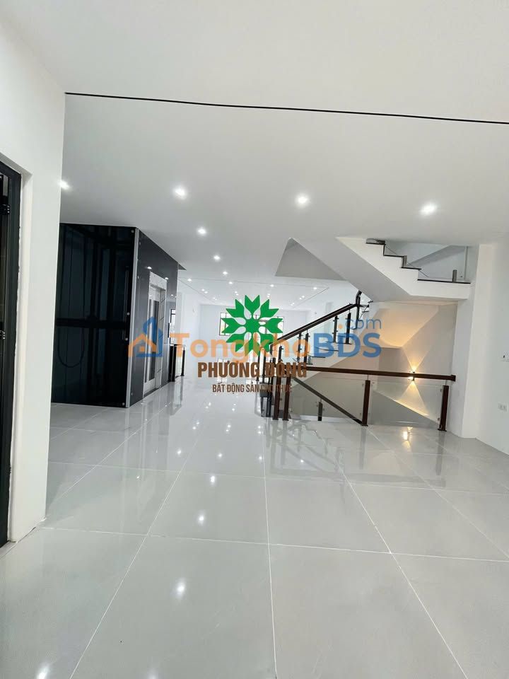 Nhà phố nguyên căn Lenin Vinh 200m² - Mặt tiền kinh doanh