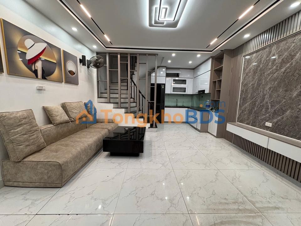 Cho thuê nhà riêng 35m² 4 tầng mới đẹp ngõ Kim Giang, Hà Nội - Giá 11 triệu