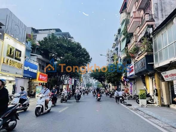 Nhà phố Bạch Mai 120m² 100 triệu/tháng - Cho thuê ngay