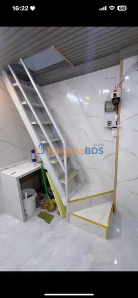 Nhà Hẻm Lạc Long Quân 6m² (2PN, 3 Lầu) - Giá 1.46 Tỷ TL