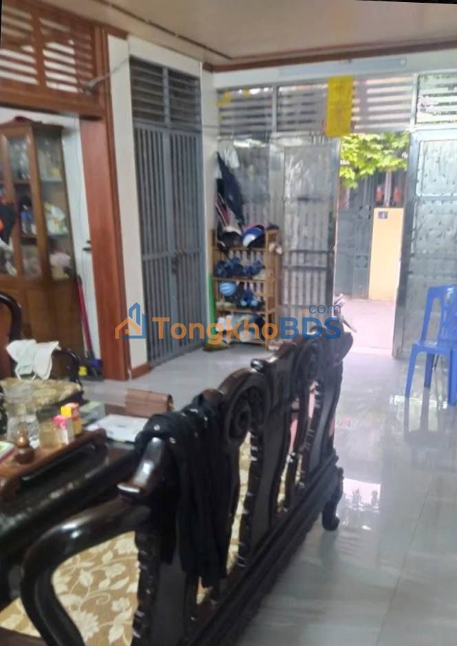 Nhà Mai Dịch 65m2 hơn 8 tỷ - Oto vào tận nhà