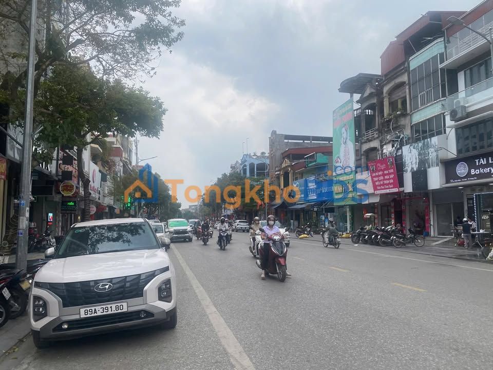 Văn phòng Nguyễn Văn Linh 150m² - Tòa hạng A sẵn làm việc