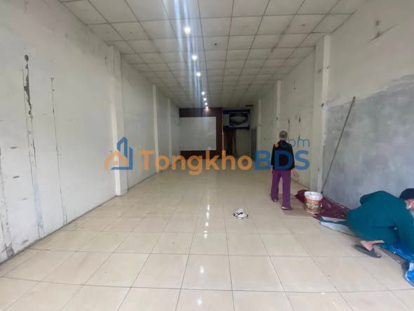 Mặt bằng KD Giải Phóng, Nam Định 120m² - Vỉa hè rộng, giá 15tr/tháng