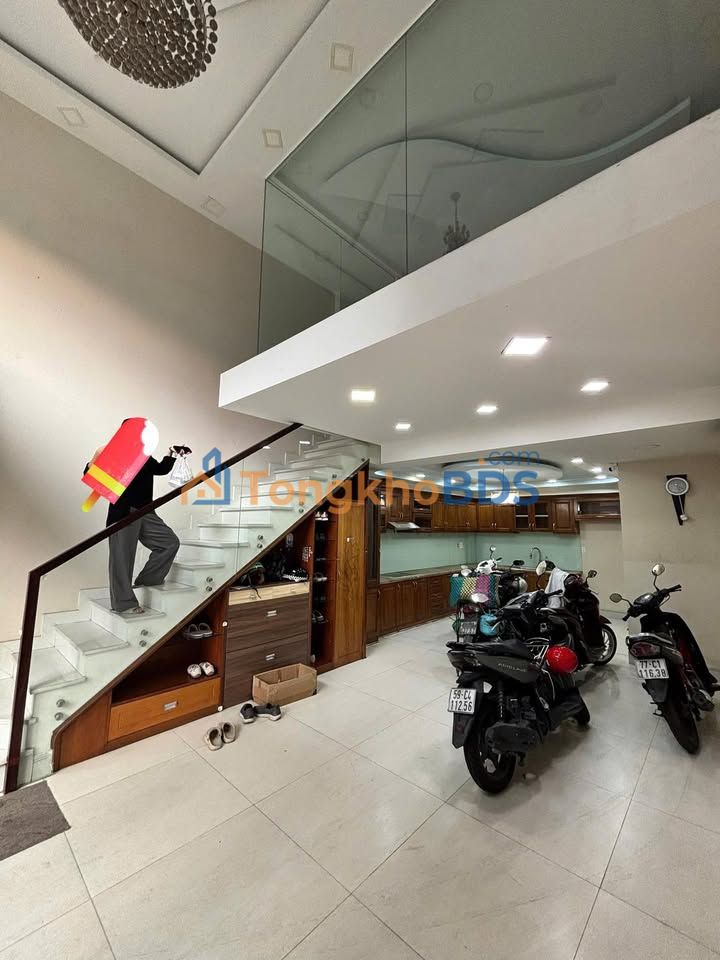 Nhà riêng Q4 Tân Vĩnh 80m2 35 triệu - Oto vào tận nơi