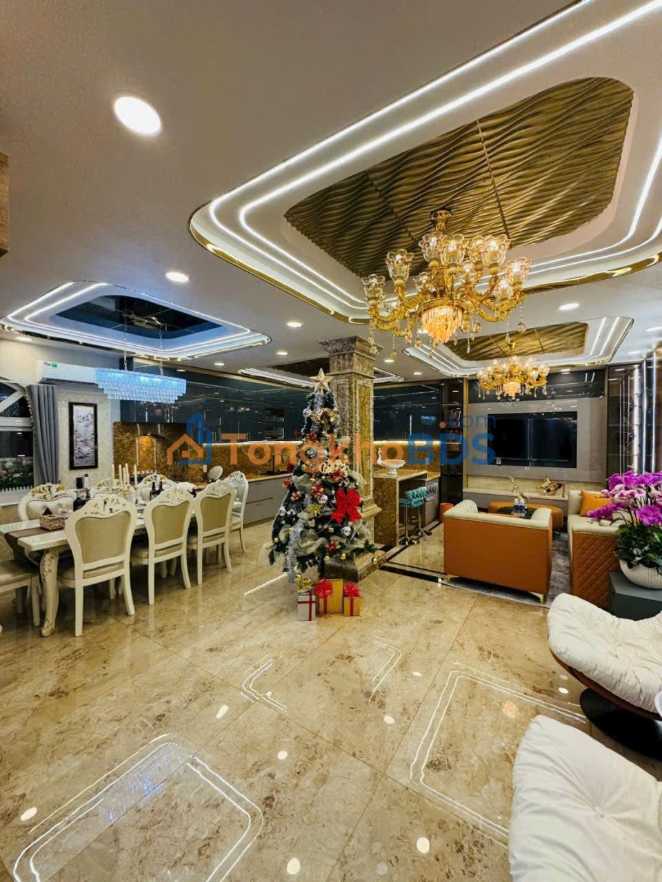 Nhà 2 Tầng 80m² Tân Bình - Full Nội Thất Cao Cấp, Sổ Hồng Riêng, Giá 11.9 Tỷ