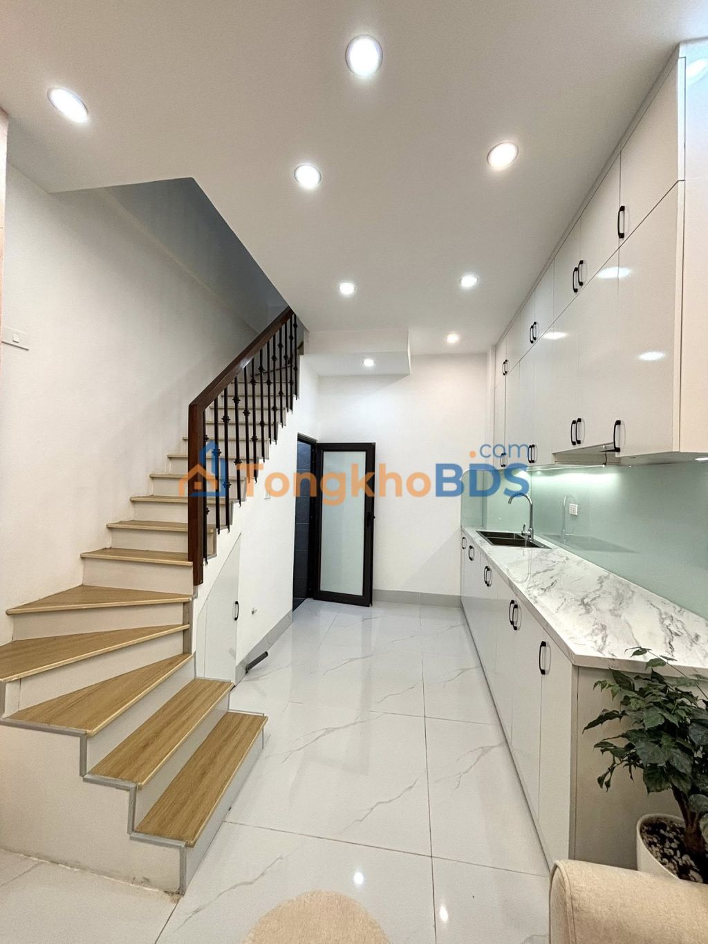 Nhà Hai Bà Trưng 17m²/4.2 tỷ - Sổ hồng sẵn