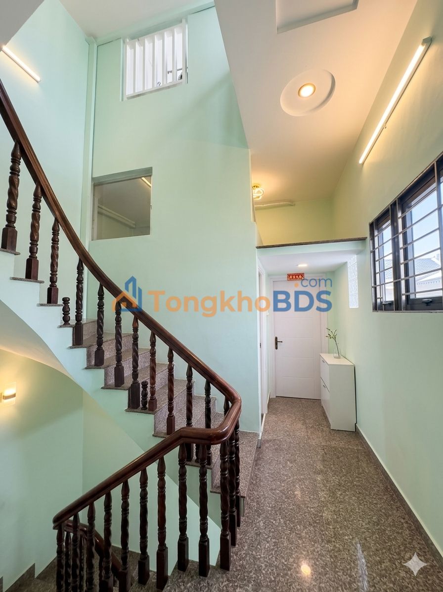 Nhà Tô Hiệu Tân Phú 73m² 8.5 tỷ - Ô tô vào nhà