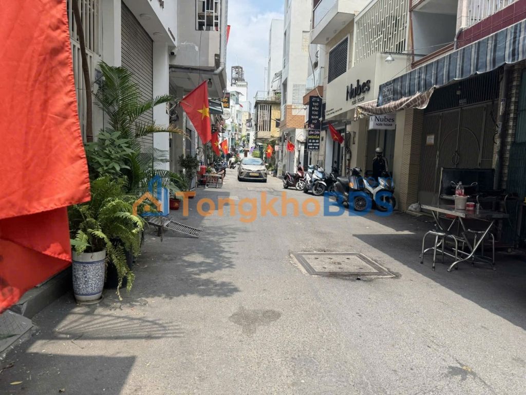 Nhà Lý Chính Thắng Q3 45m2 9.5 tỷ - Ô tô vào tận nhà