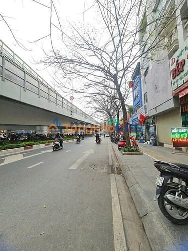 Nhà mặt phố Đại La 70m2 giá 42 tỷ - Ô tô vào tận nhà