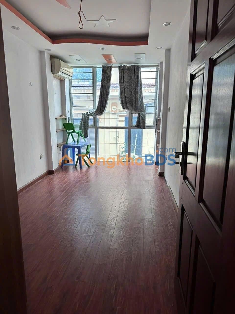 Nhà riêng Nguyễn Phong Sắc Cầu Giấy 32m² giá 13 triệu - Ô tô vào tận nhà