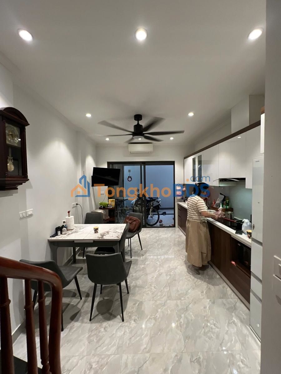 Nhà Hoàng Hoa Thám Ba Đình 34m² 8 tỷ - Chính chủ bán