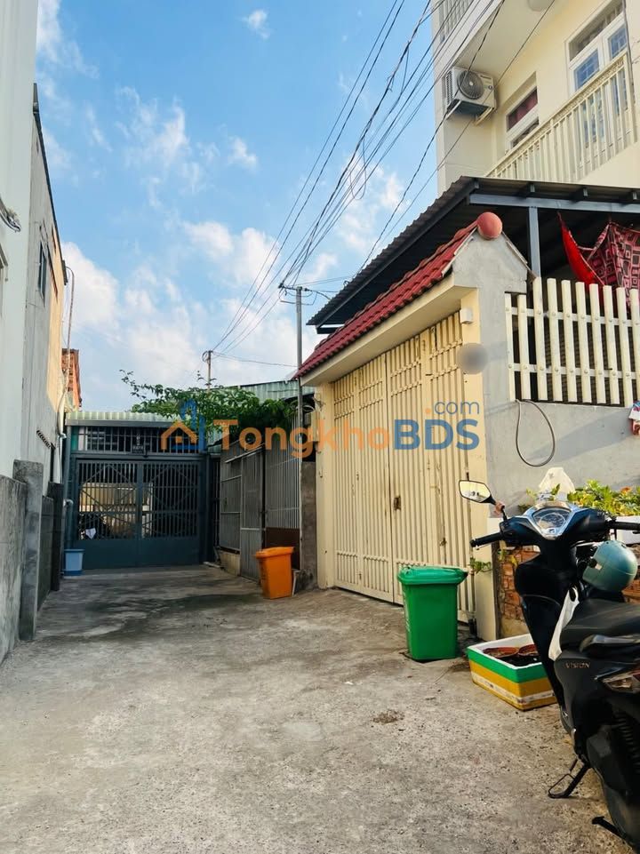 Nhà Linh Trung Thủ Đức 107m2 6 tỷ - Ô tô vào tận nhà