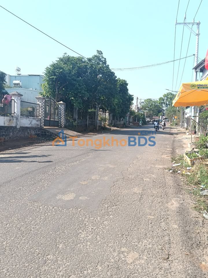 Nhà riêng Pleiku Lê Duẩn 400m² 5 tỷ - Giá tốt hiếm có