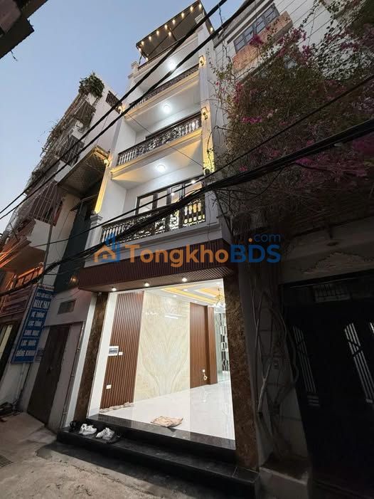 Nhà Ngọc Hồi 35m² 5 Tầng - Ô tô đỗ cửa, Sổ nở hậu