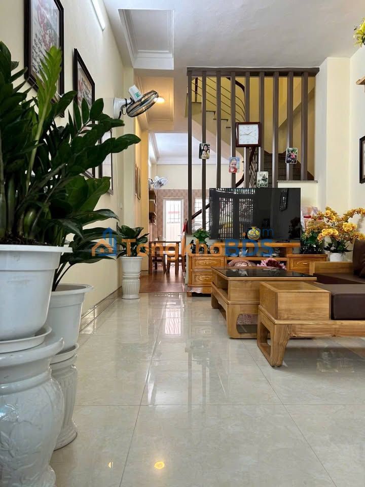 Nhà Liên Ninh Thanh Trì 39m² 5 tỷ - Ô tô vào tận nhà